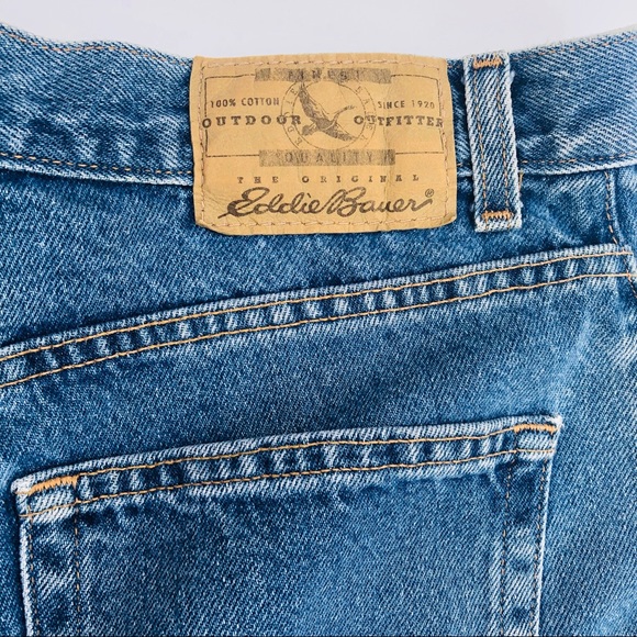 Vintage high waisted denim shorts 💕💕 - Picture 7 of 8